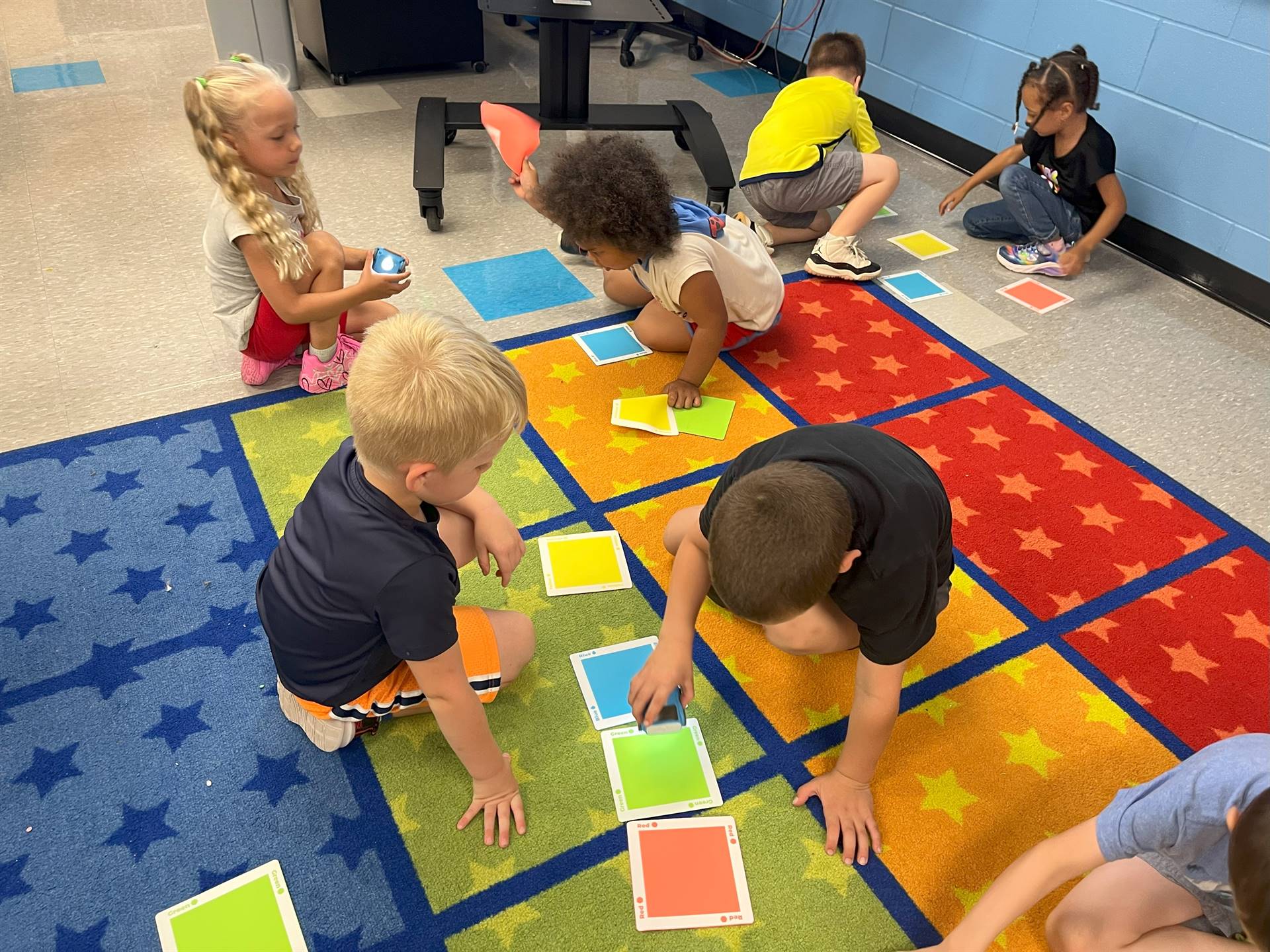 Students coding with sphero